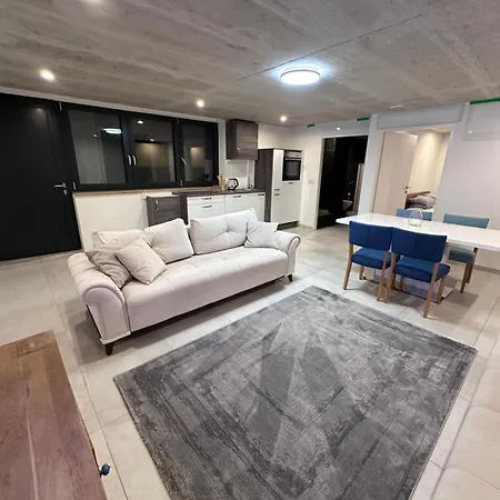 Innsbruck West Apartman *